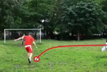 Video hài hước: Sút má ngoài trúng bộ phận nhạy cảm, sốc tận óc!